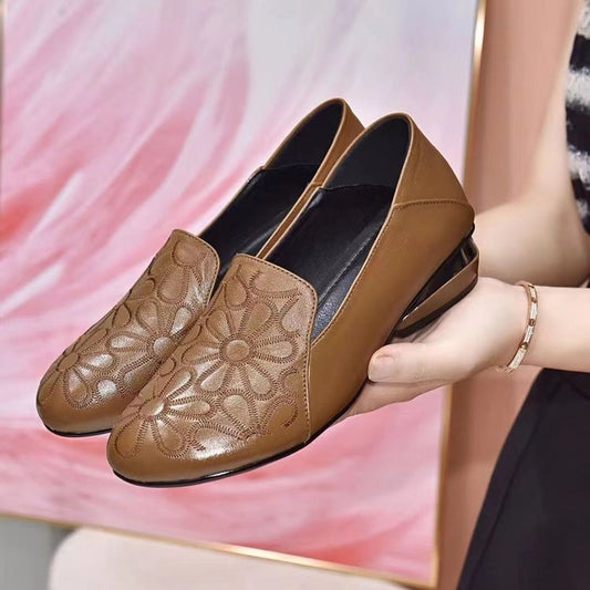 Vintage Round Toe Embroidered Low Heel Casual Women's Leather Shoes